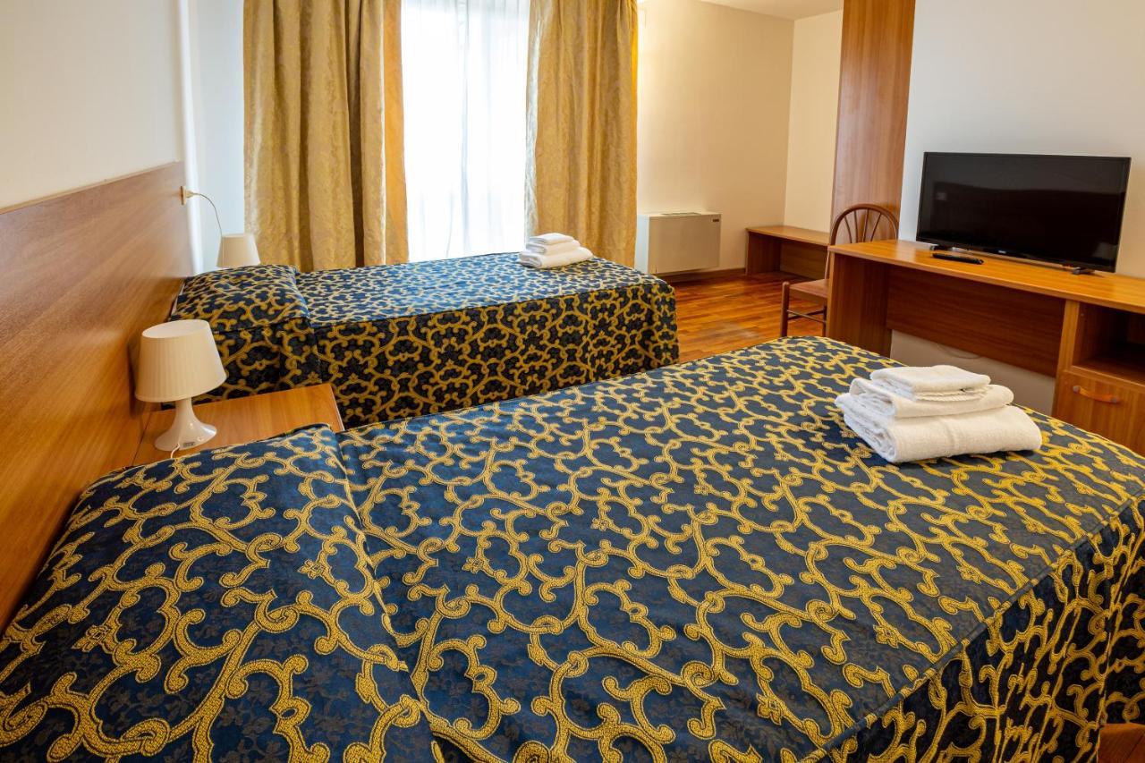 Hotel Villa Strassoldo "Ex Attianese Hotel Restaurant" 茨维纳诺德尔弗瑞 外观 照片