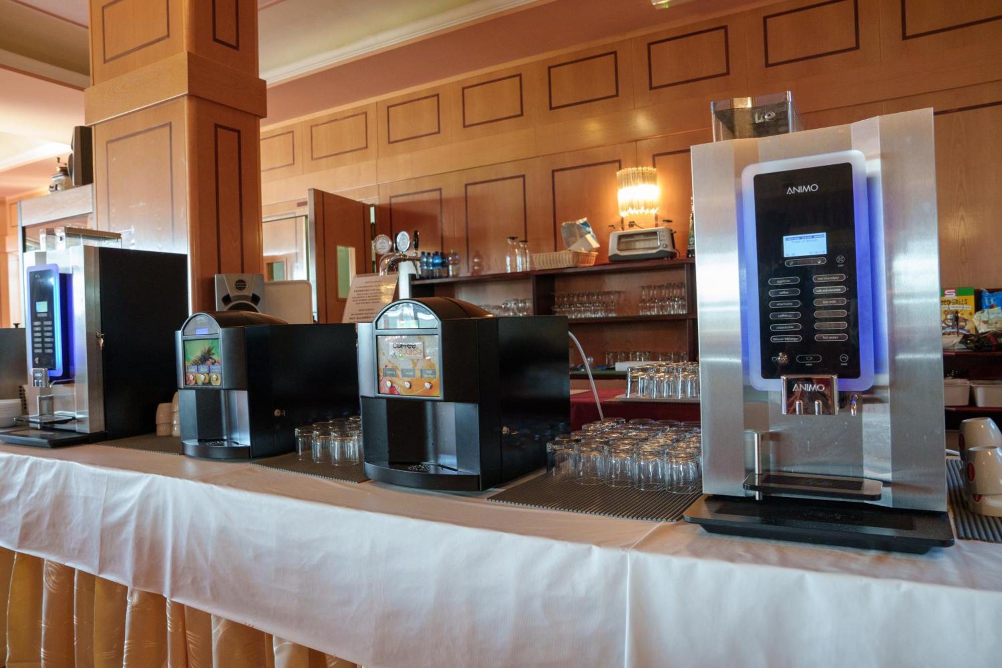 Hotel Villa Strassoldo "Ex Attianese Hotel Restaurant" 茨维纳诺德尔弗瑞 外观 照片