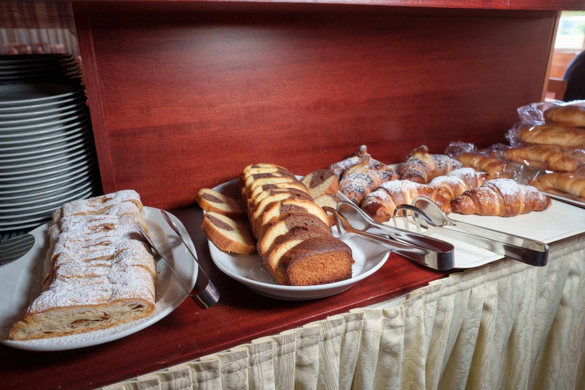 Hotel Villa Strassoldo "Ex Attianese Hotel Restaurant" 茨维纳诺德尔弗瑞 外观 照片