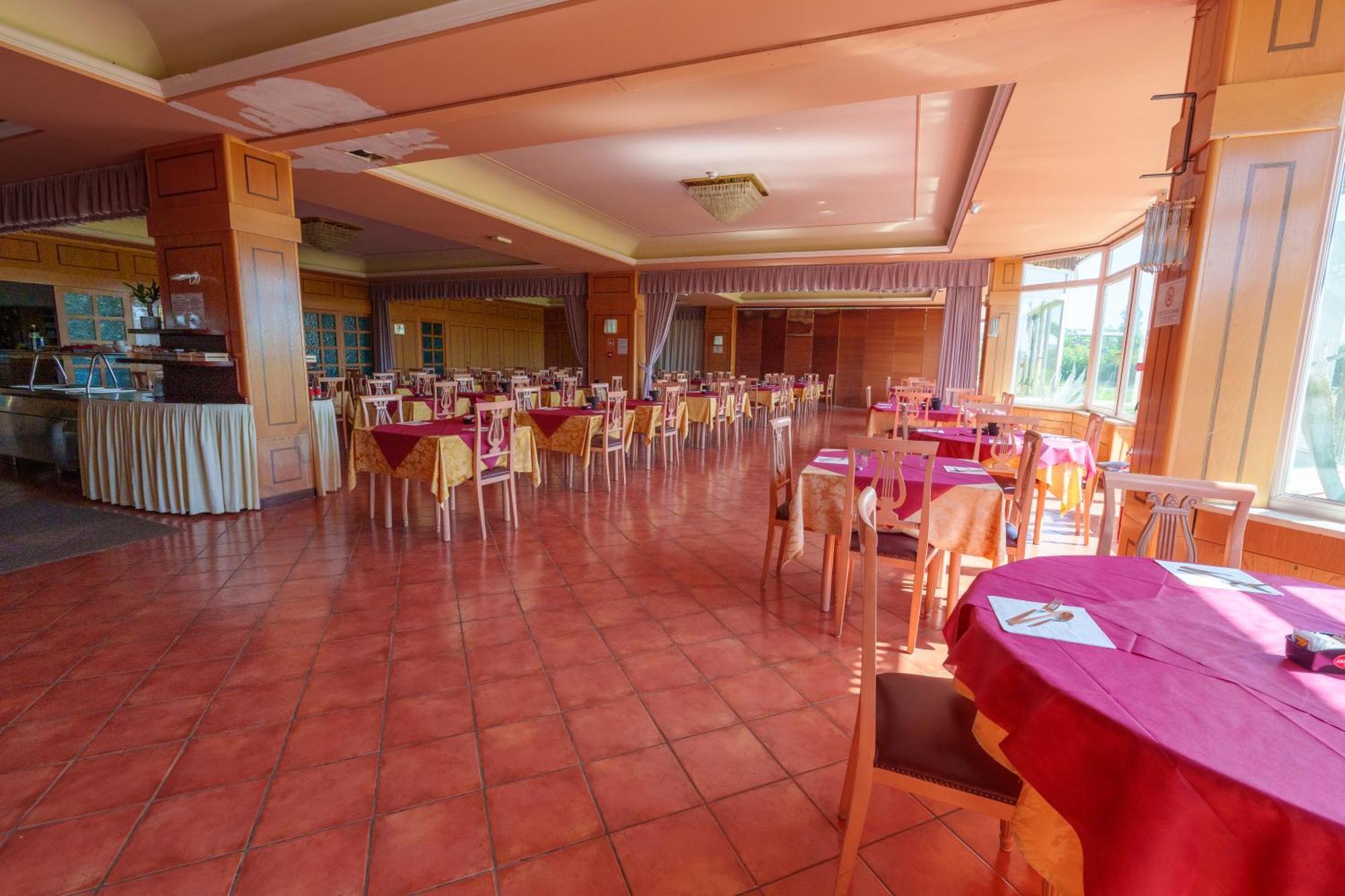 Hotel Villa Strassoldo "Ex Attianese Hotel Restaurant" 茨维纳诺德尔弗瑞 外观 照片
