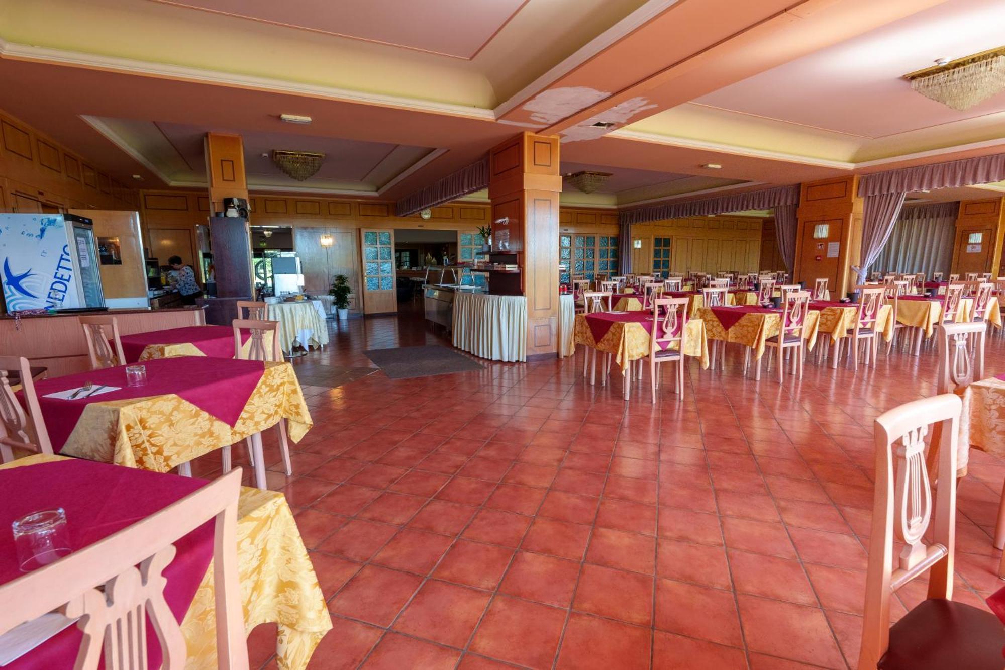 Hotel Villa Strassoldo "Ex Attianese Hotel Restaurant" 茨维纳诺德尔弗瑞 外观 照片